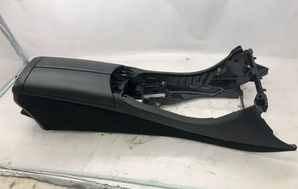 Mercedes-Benz E W213 Armrest A105852206