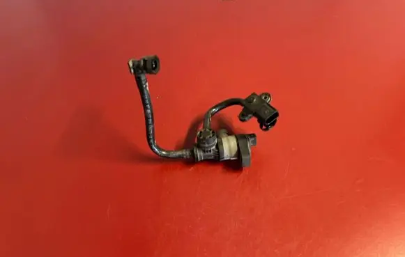 BMW X3 F25 Fuel tank valve 7636155