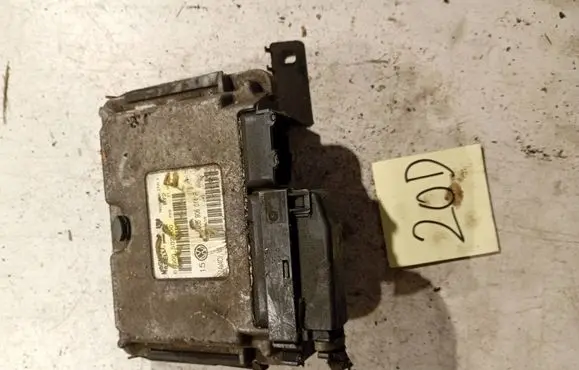 Volkswagen Golf IV Engine control unit/module 036906014B