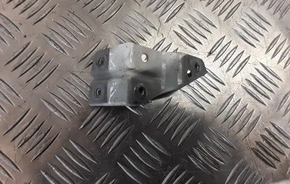 Hyundai ix35 Fender mounting bracket