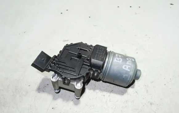 Audi A4 S4 B7 8E 8H Wiper motor 8E2955119A 0390241510
