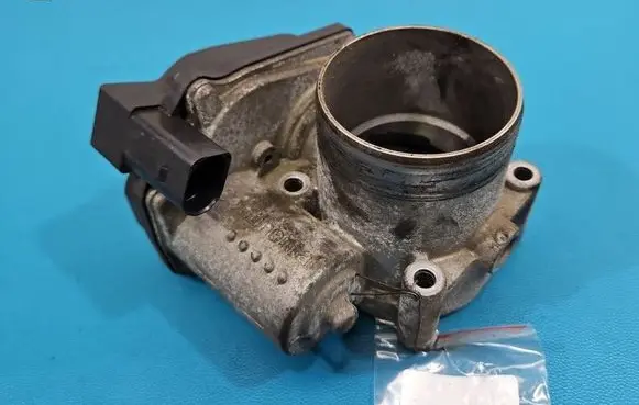Volkswagen Golf Plus Throttle body valve 03C133062C IMPRK1589592
