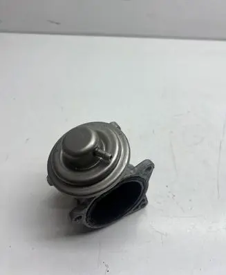 Mitsubishi Grandis EGR valve 7496D1
