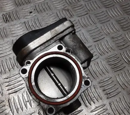 BMW 1 E81 E87 Throttle valve 135413922404 4082387422003