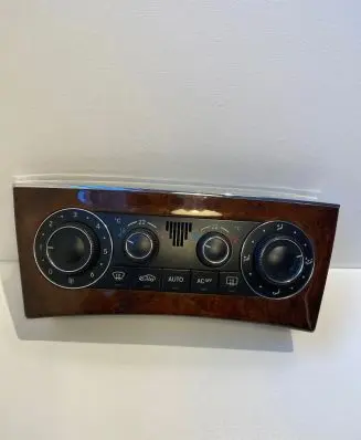 Mercedes-Benz C W203 Climate control unit A2038303085 9140010525