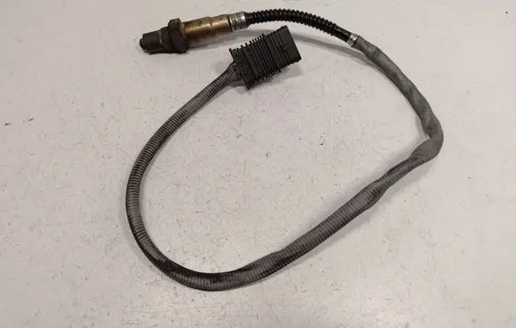 BMW 5 F10 F11 Lambda probe sensor 7589475 11787589475 0258010162