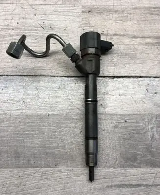 Hyundai i40 Fuel injector 0445110411