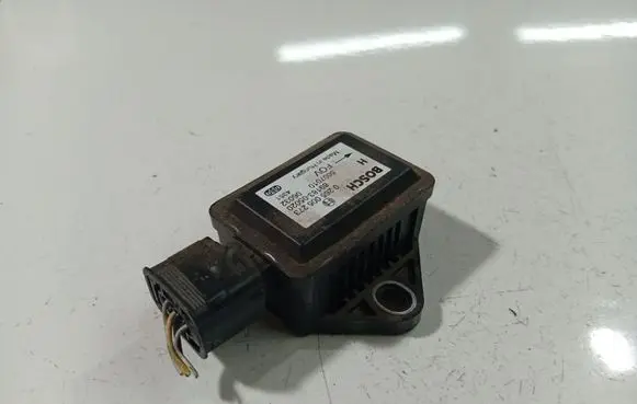 Toyota Avensis T250 ESP acceleration yaw rate sensor 0265005273