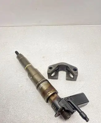 Fuel injector