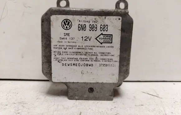 Volkswagen Golf III Airbag control unit/module 6N0909603 37950111 5WK4137