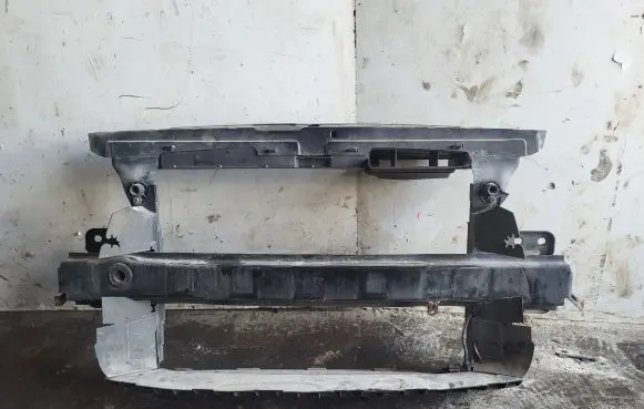 Skoda Yeti (5L) Radiator support slam panel 5L0805591