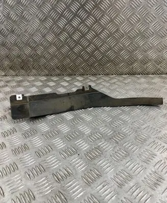 Audi Q7 4M Front splash guards bracket 4M0853887C