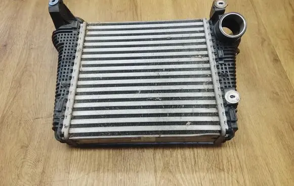 Porsche Macan (95B) Intercooler radiator 95B145803G