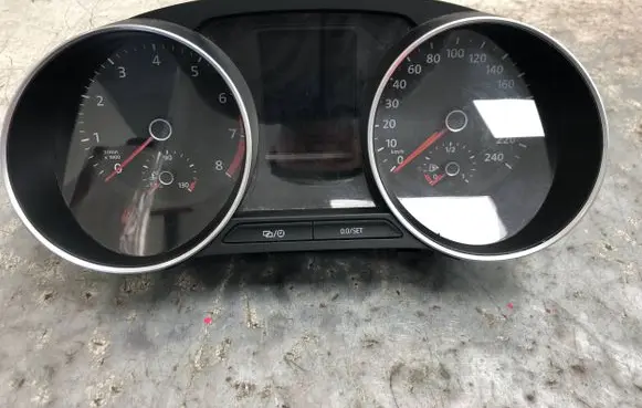 Volkswagen Polo V 6R Speedometer (instrument cluster) 6C0920740A