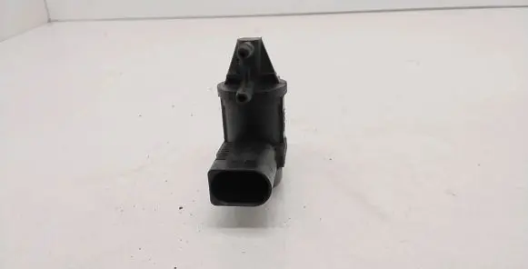 Volkswagen PASSAT B5.5 Turbo solenoid valve 1J0906283C