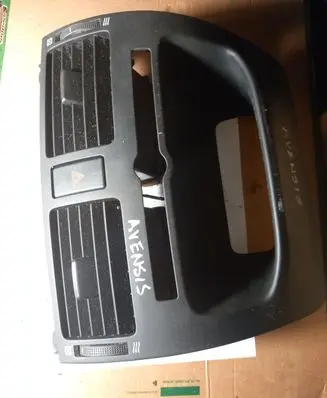 Toyota Avensis T250 Dash center air vent grill