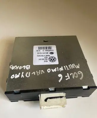 Volkswagen Golf VI Power management control unit 1K0919041 8ES01015300 0120803555