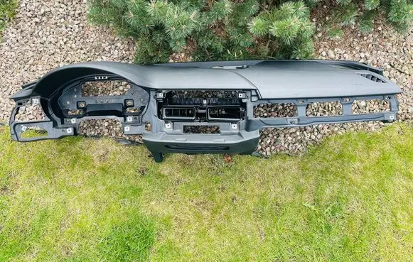 Audi A5 Dashboard 8W1857001 2018811