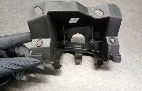Mercedes-Benz Vito Viano W638 Headlight washer nozzle holder 