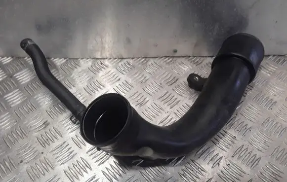 Chevrolet Cruze Intercooler hose/pipe 13324548