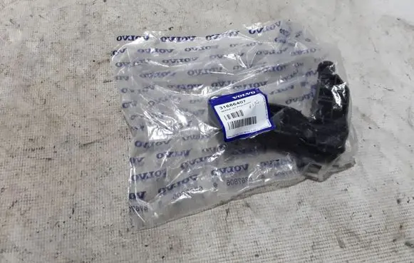 Volvo XC40 Radiator mount bracket 31686407