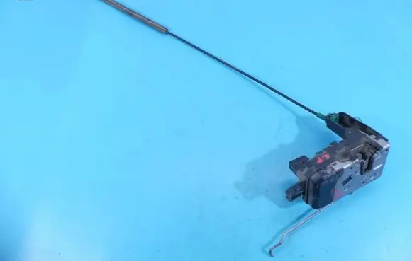 Opel Tigra B Front door lock C101872918 IMPRK1119781