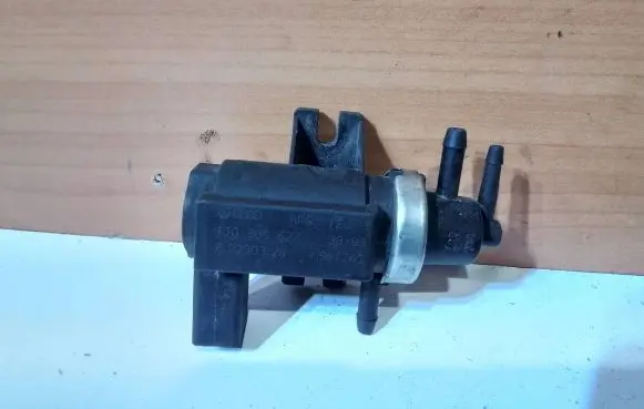 Volkswagen PASSAT B6 Turbo solenoid valve 1J0906627 72290320