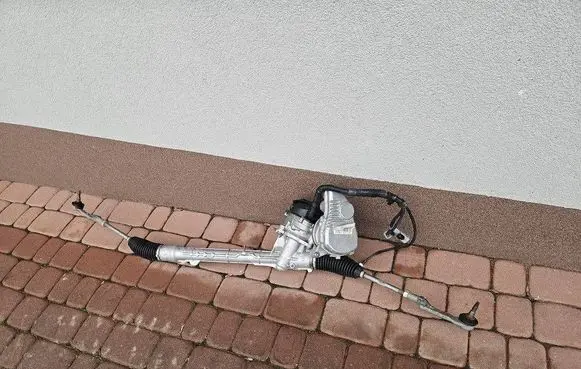 Opel Mokka B Steering rack 9860192680
