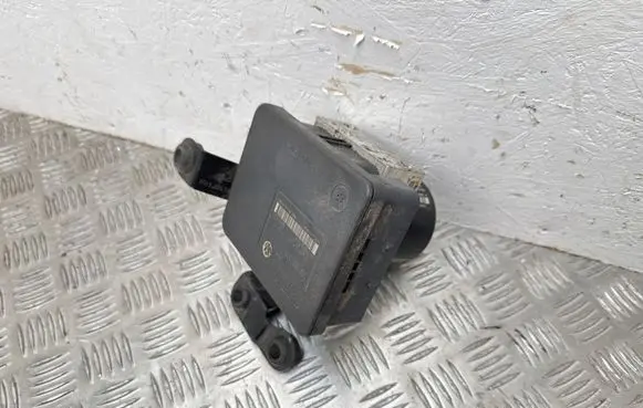 Audi A3 S3 8L ABS Pump 1C0907379E 1J0614517E