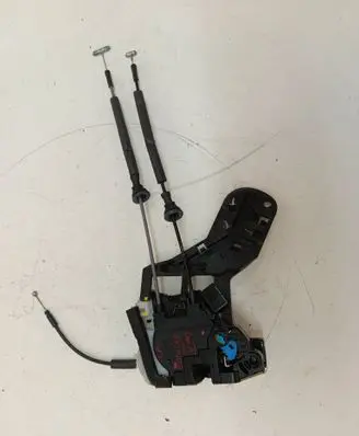 Hyundai Elantra Front door lock 813103X030