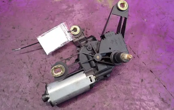 Skoda Fabia Mk2 (5J) Rear window wiper motor 6Y9955711A