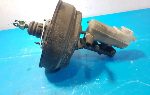 Hyundai Trajet Brake booster