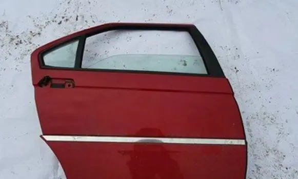 Alfa Romeo 164 Rear door raudonos