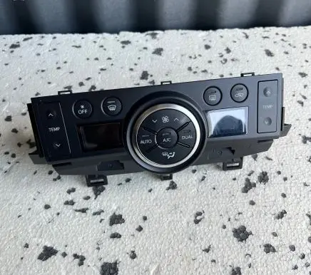 Toyota Verso Climate control unit 559000F140 7F01810016FDB