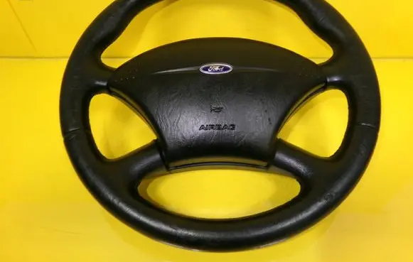 Ford Focus Steering wheel 98AB-3600-BDW