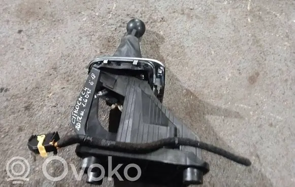 Citroen C4 II Gear shifter/selector 81192002 9671748880