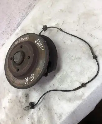 Citroen C4 I Picasso Rear wheel hub