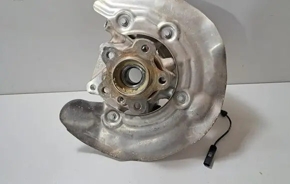 BMW X4 G02 Rear wheel hub 6879751 6879749