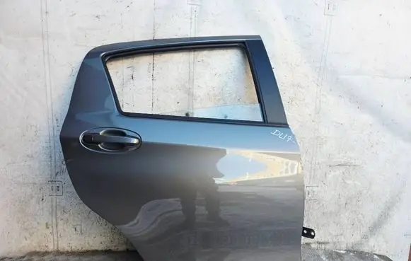 Toyota Yaris Rear door 