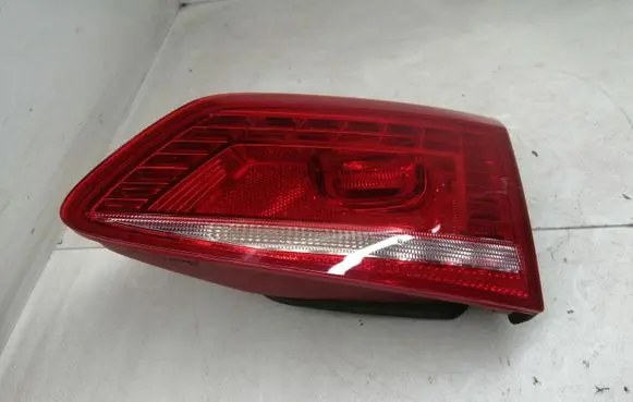 Volkswagen PASSAT B7 Tailgate rear/tail lights A046341 3062