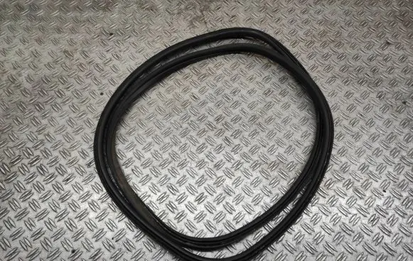 Mini Cooper Countryman R60 Seal rubber (tailgate) 