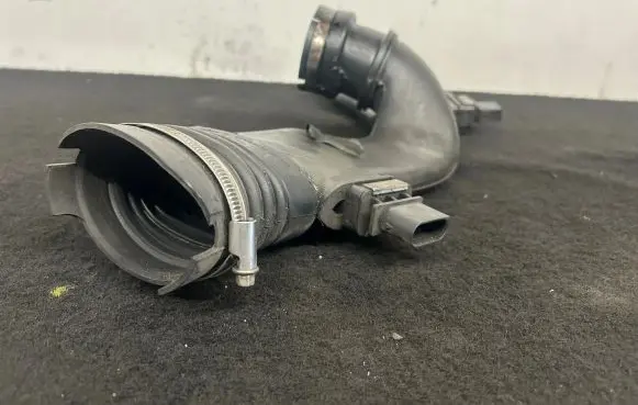 Mercedes-Benz ML W164 Turbo air intake inlet pipe/hose A6420908237