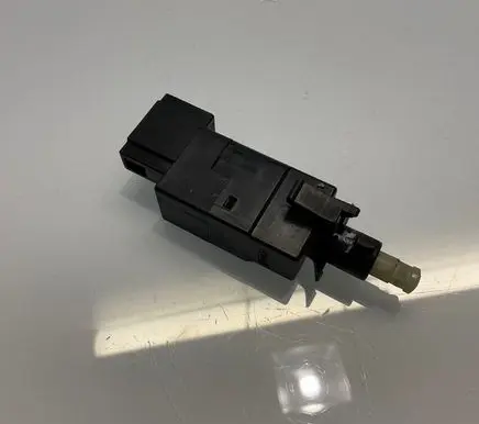 Mercedes-Benz E W211 Brake pedal sensor switch 0015454009 A0015454009