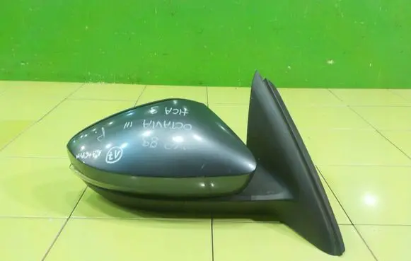 Skoda Octavia Mk3 (5E) Front door electric wing mirror 021275 PRAWE
