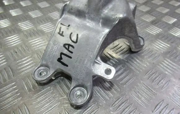 Porsche Macan (95B) Engine mount bracket 95B199308C