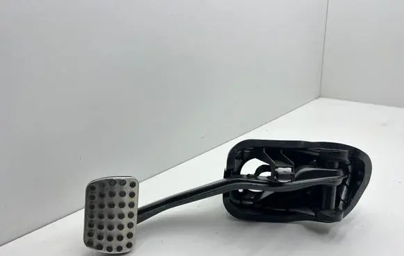 Mercedes-Benz C W205 Brake pedal A2052920415