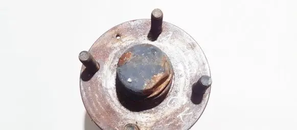 Chevrolet Tacuma Rear wheel hub