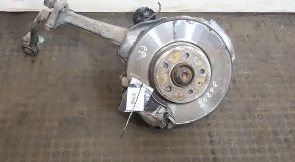 Audi A4 S4 B8 8K Front wheel hub spindle knuckle