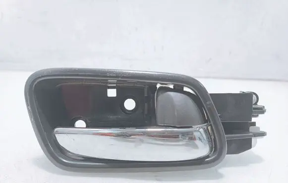 Honda CR-V Rear door interior handle
