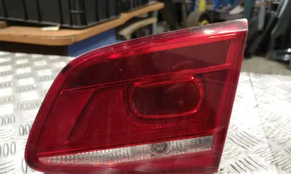Volkswagen PASSAT B7 Tailgate rear/tail lights 90004533